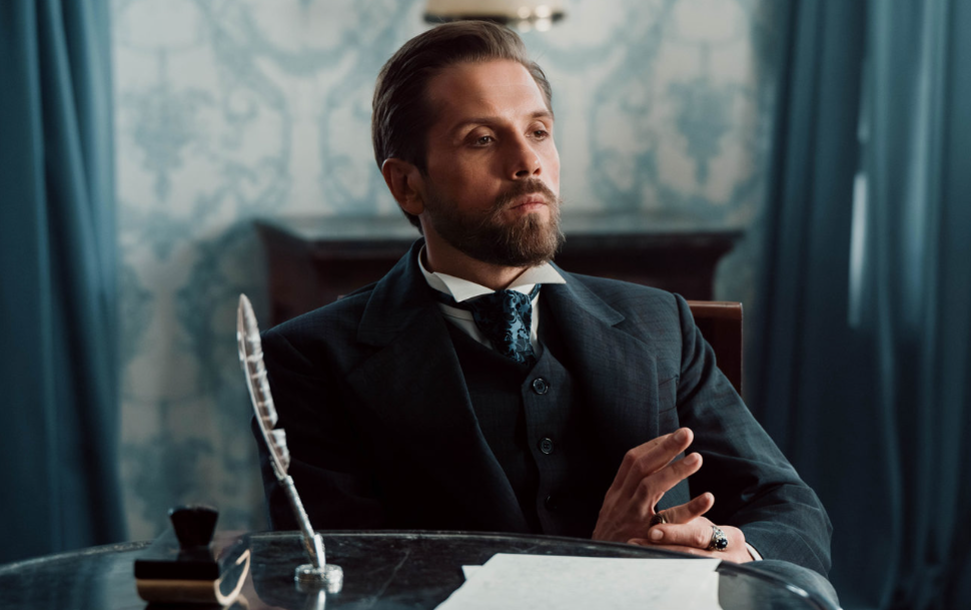 Роман в кино