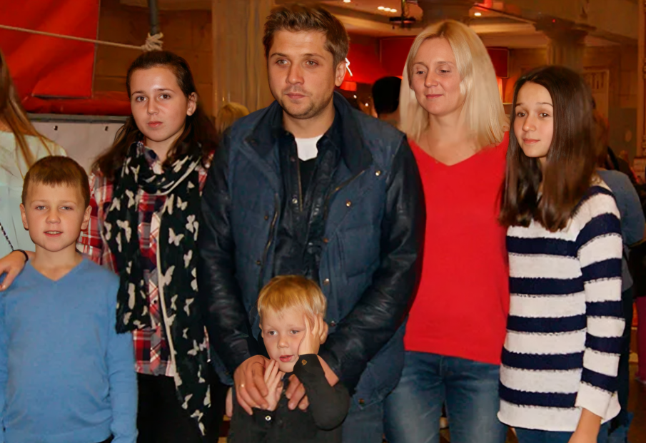 Роман с женой и детьми