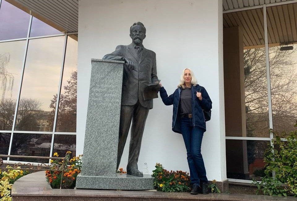 Таврическая Академия КФУ, памятник В.А.Вернадскому