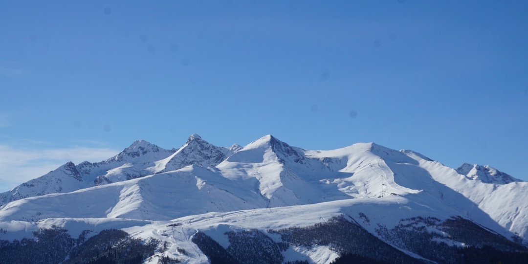 Архыз. Горнолыжный курорт. Северный Кавказ