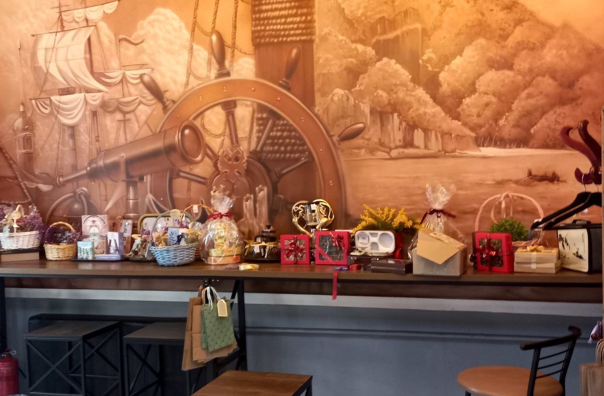 «Marko Polo»  — магазин чая и кофе. Донецк. Ул. Университетская