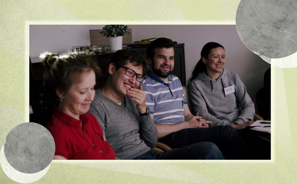 Так выглядели рабочие встречи todogood. У каждого в команде был свой опыт и сильная позиция, но Дениса и коллег объединяло общее дело. Источник: сайт платформы todogood.com