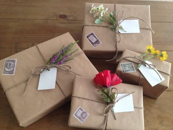 Предположим, что в посылках книги  от издательств  (фото из интернета)