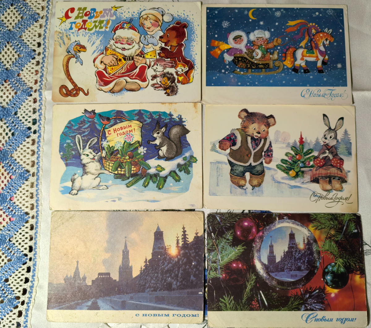 В. Четвериков стал одним из первых использовать диснеевский стилоь - первая в верхнем ряду открытка. 