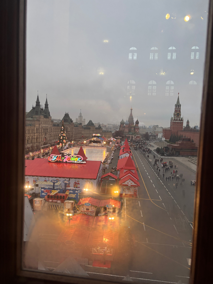 Фото автора. Виды из окон ГИМ на Красную площадь 