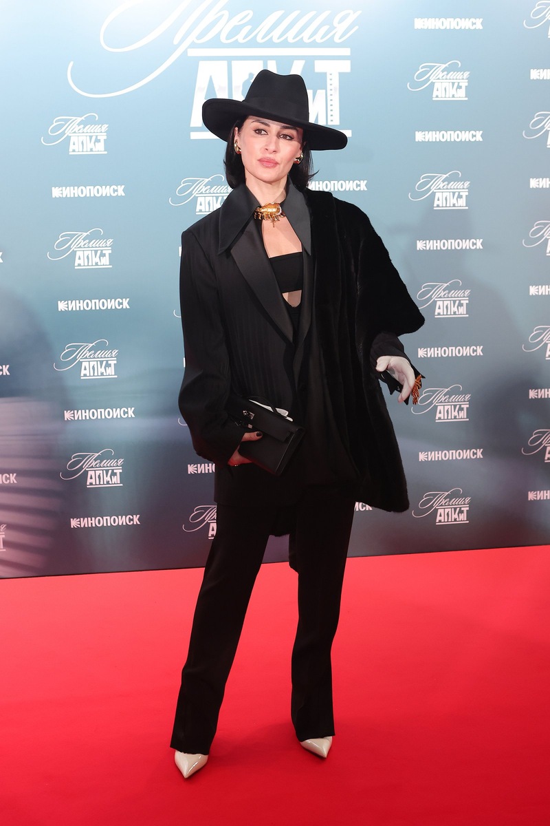    Тина Канделаки