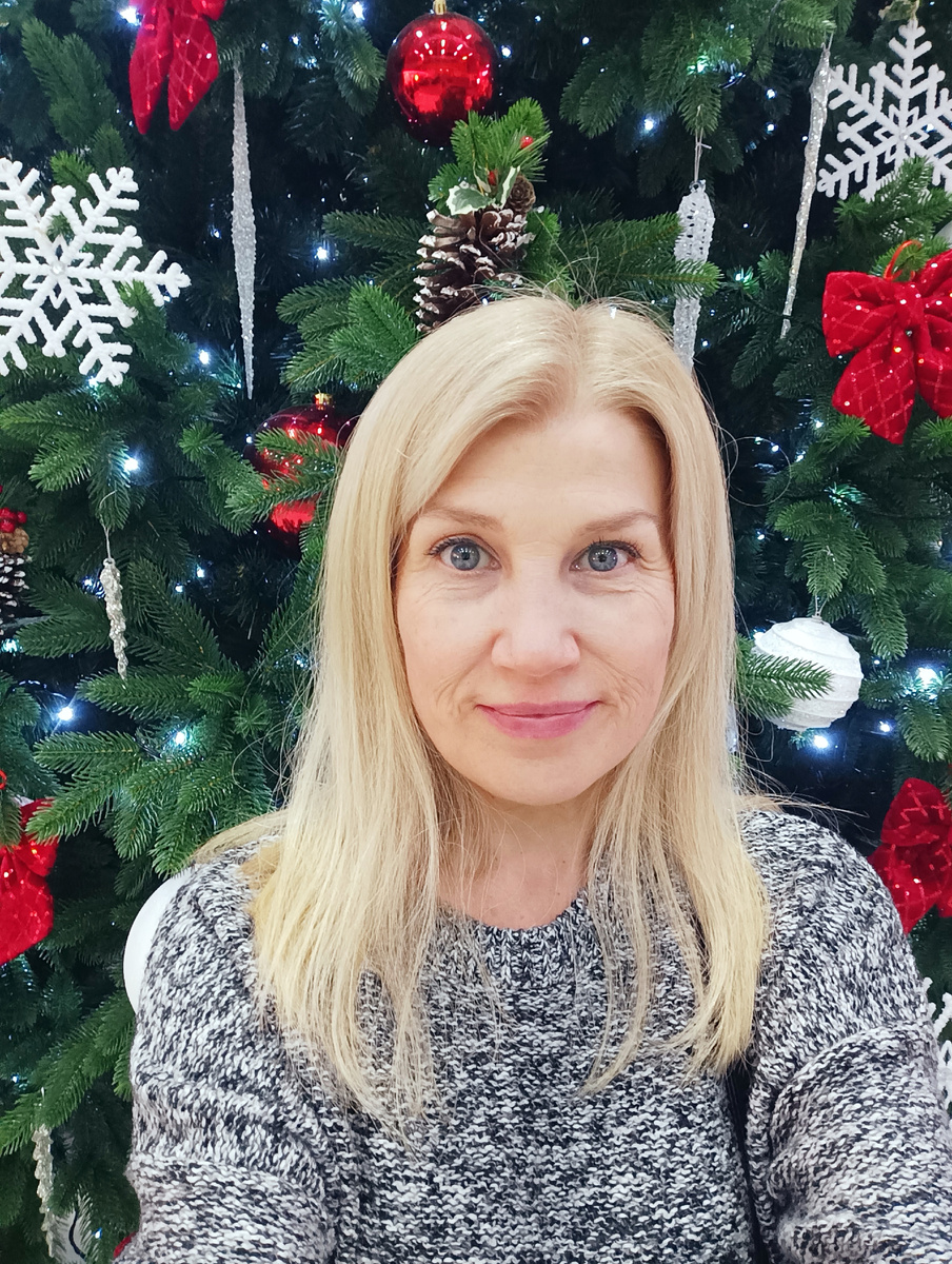 Ну тут понятно, да? Отпуск украшает человека:)