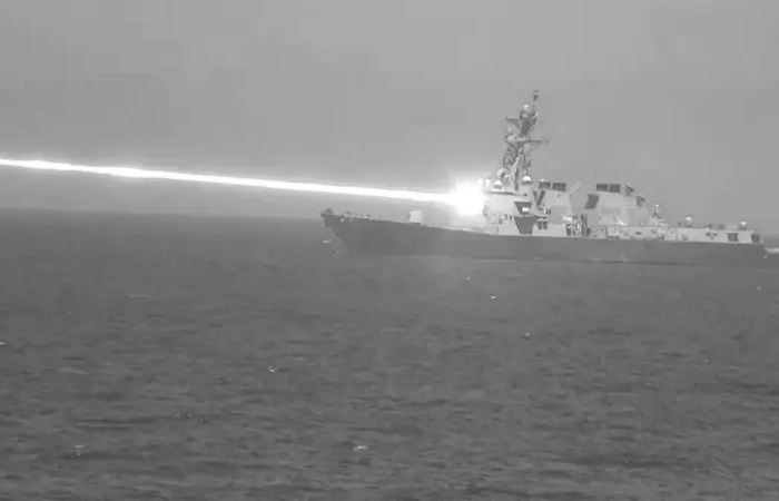 Испытания лазера HELIOS