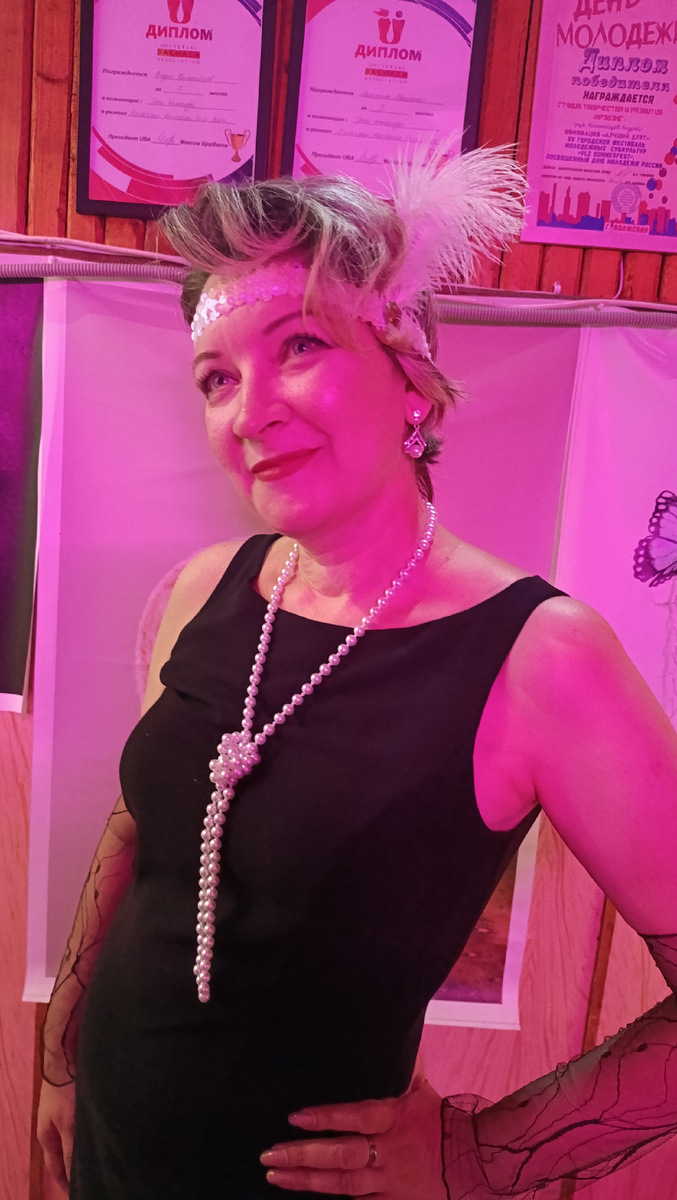 Фото с вечеринки в стиле "гангстерские 30-е". Ох и славно мы на ней пошумели! )