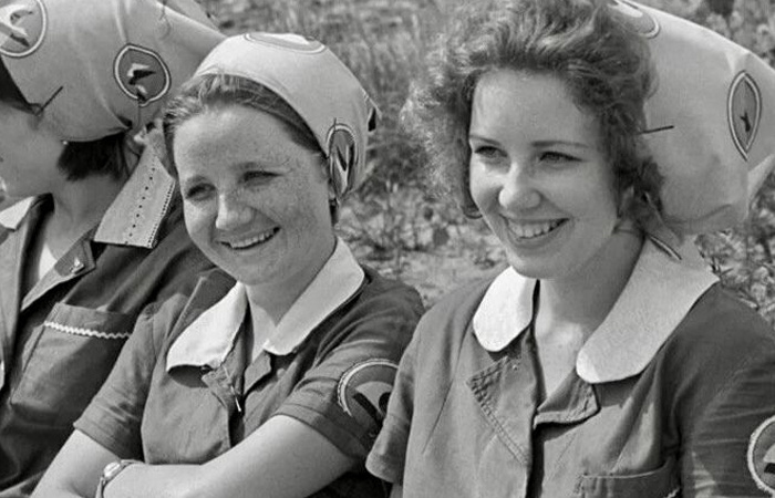 Косынки - универсальный аксессуар для защиты от непогоды и для красоты!