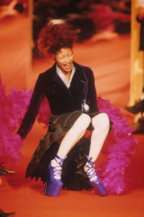 Наоми Кэмпбелл на показе Vivienne Westwood
