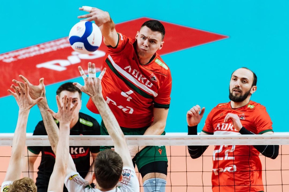    Момент матча 10-го тура "Локомотив" - "Оренбуржье" (3:0) / Пресс-служба ВФВ