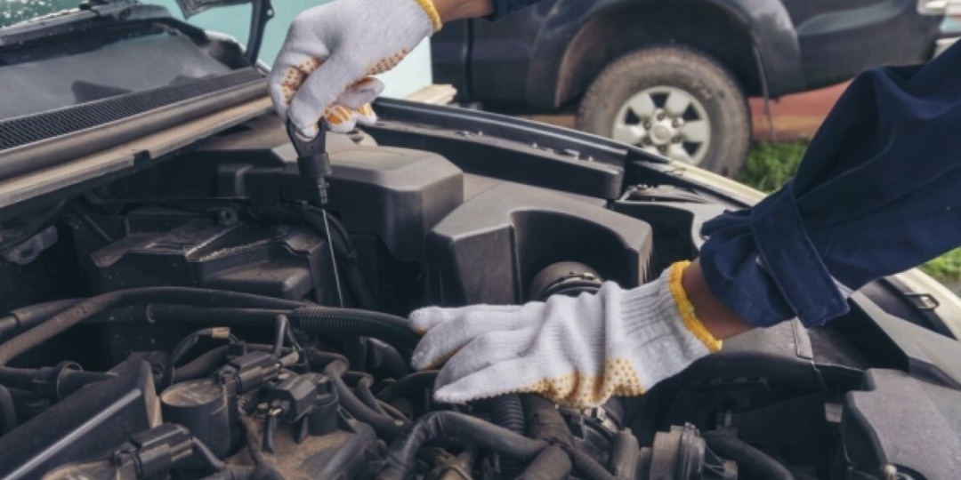 Как правильно замерить уровень моторного масла? На холодную или горячую: Объясню