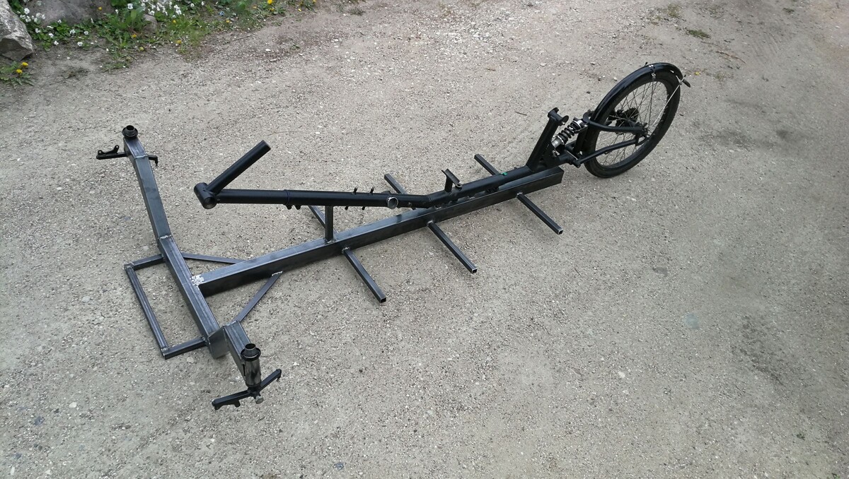 Рама в сборе. Листайте