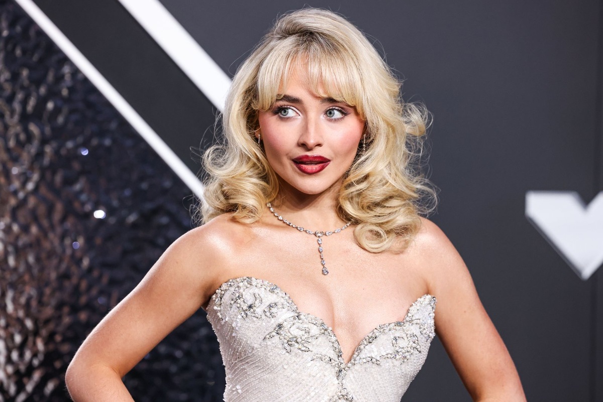    Сабрина Карпентер