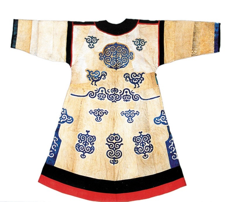 Спинка халата женского нарядного (ульчи)