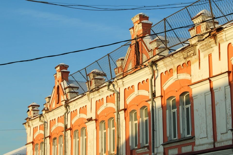    Здание магазина Второва на ул. Льва Толстого, 32. Источник: Виталий Барабаш