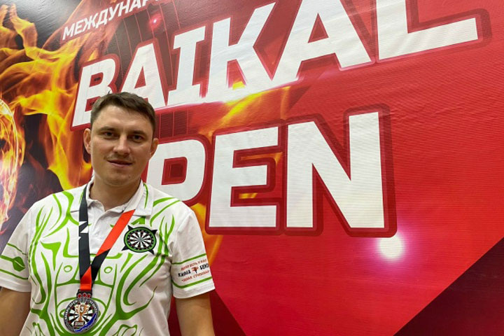 Фото: Отделение Федерации дартс России по Хакасии. На фото Роман Лежнин
