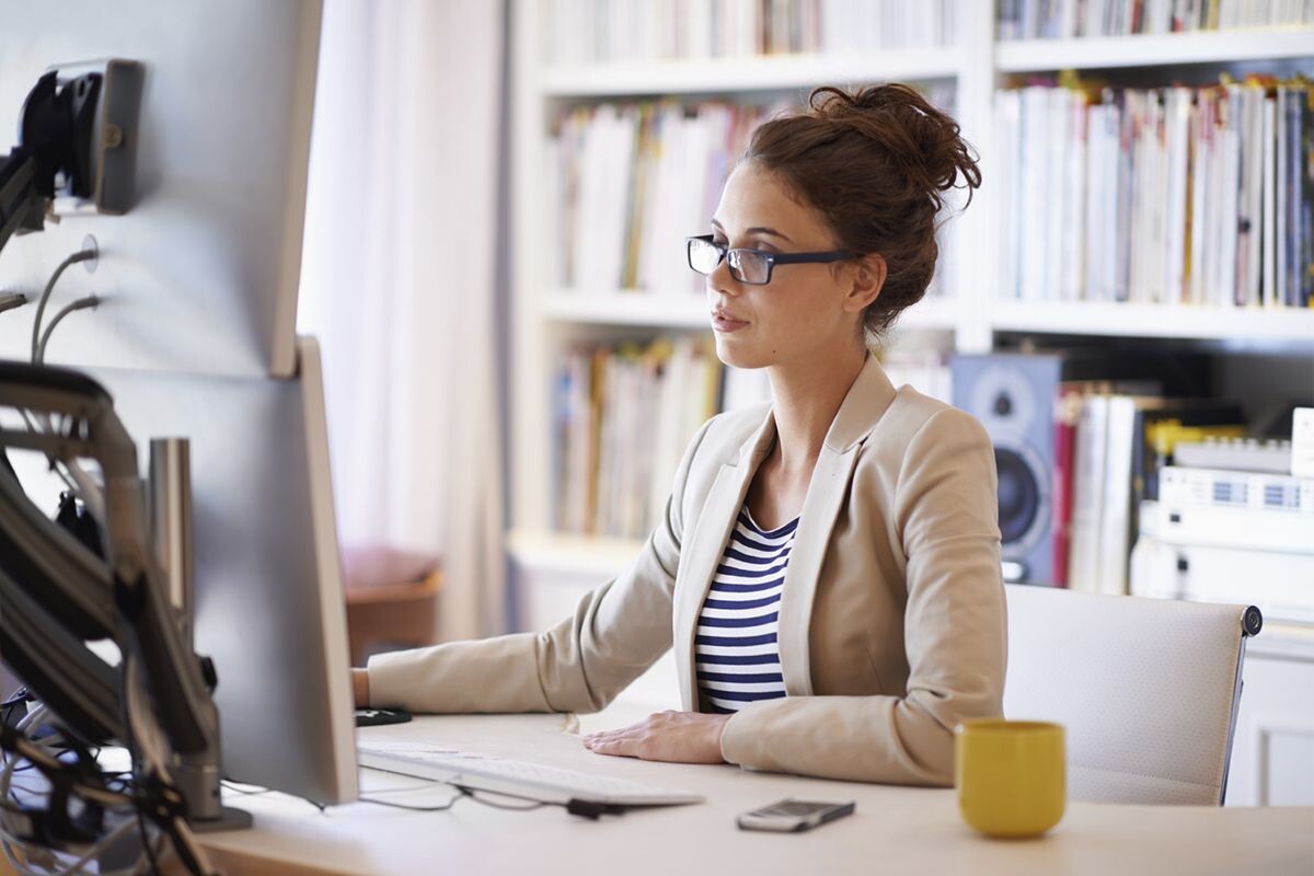 она обрадованно кивнула головой