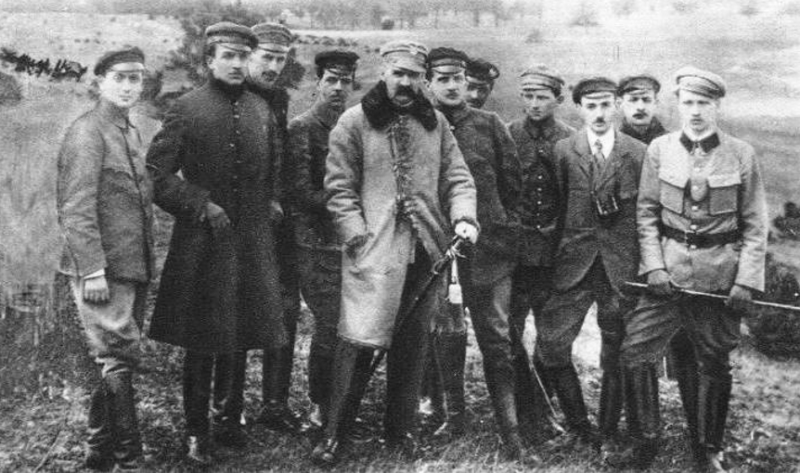 Ю. Пилсудский с членами Польской  организации войсковой https://wwii.space/