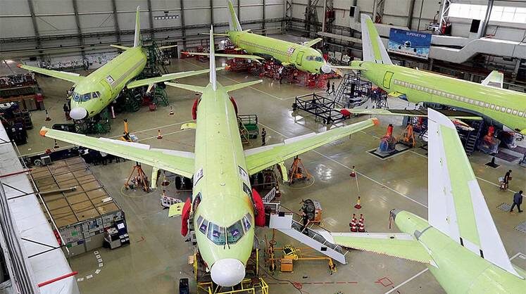    ГАВРИИЛ ГРИГОРОВ/ТАСC Производство российского самолета SJ-100 может быть организовано в Индии