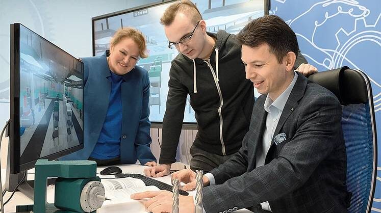    ПРЕСС-СЛУЖБА СТАНКИ Марианна Чаруйская: студенты ПИШ начинают работать по специальности задолго до окончания вуза