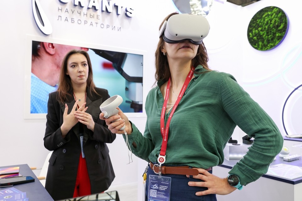    На Конгрессе молодых ученых дали прогнозы для человечества. Фото: Дмитрий Феоктистов/ТАСС