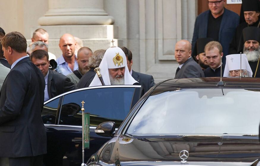    «Богатые, делитесь! Хватит прятать деньги»: Патриарх Кирилл призвал олигархов поделиться с бедными