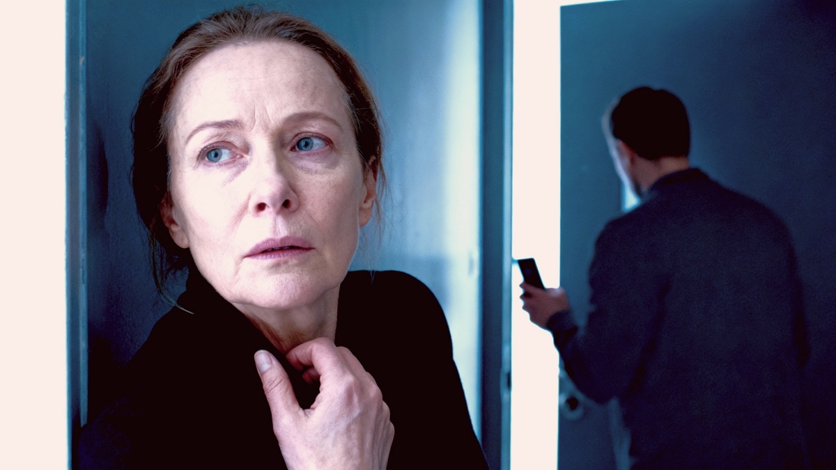 Муж сказал: она не поймёт, если узнает — я стояла за дверью и слышала каждое слово