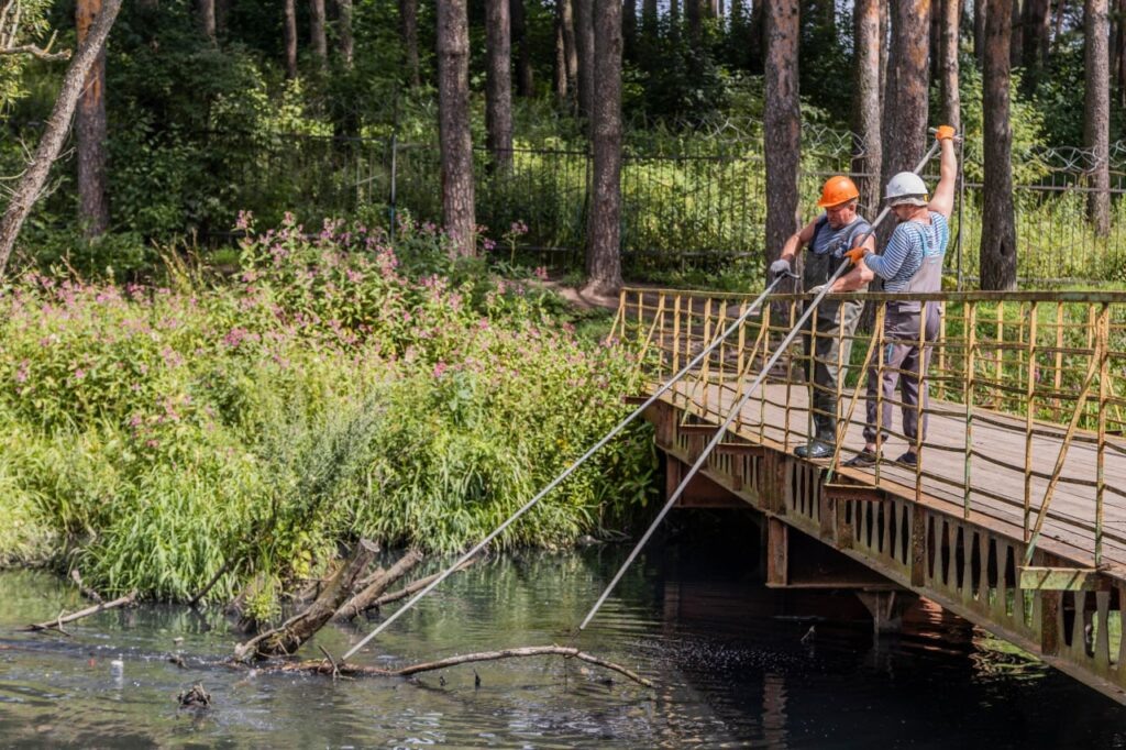 Работы по очистке. Фото: ТРК «Радонежье»  📷
