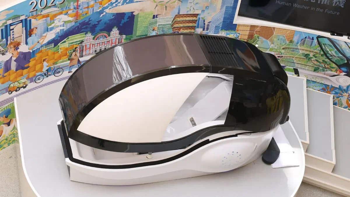   Mirai Human Washing Machine / © Getty Images