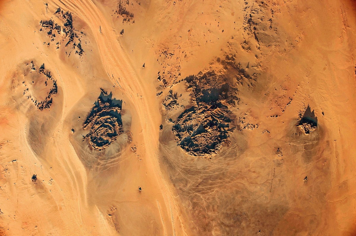 Гора Джебель-Аркану и Джебель-эль-Анайнат. 