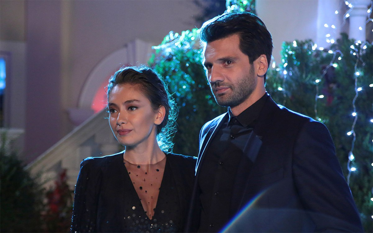 Кадр из сериала "Чёрная любовь"