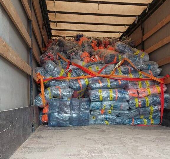 Суровая местность: конвоир “носа не подточит”