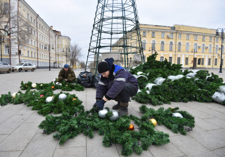    Внезапно Олег Рукавицын