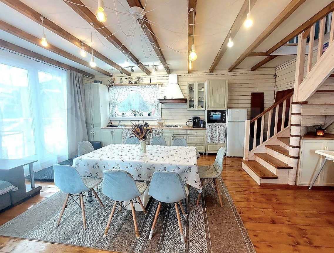 Домик, который они снимали. 