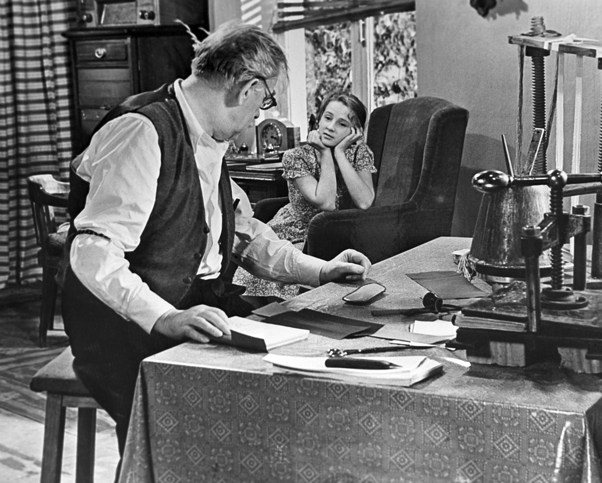    В 1931 году Казанский устроился помощником режиссёра на киностудию «Ленфильм». Спустя шесть лет он занял должность постановщика и снял несколько документальных кинолент / РИА Новости / Кадр из фильма «Грешный ангел» (1962)