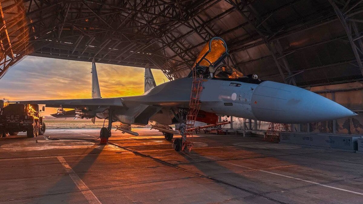   Защитный ангар для Су-35С