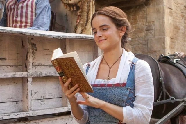    Кадр из фильма «Красавица и Чудовище»