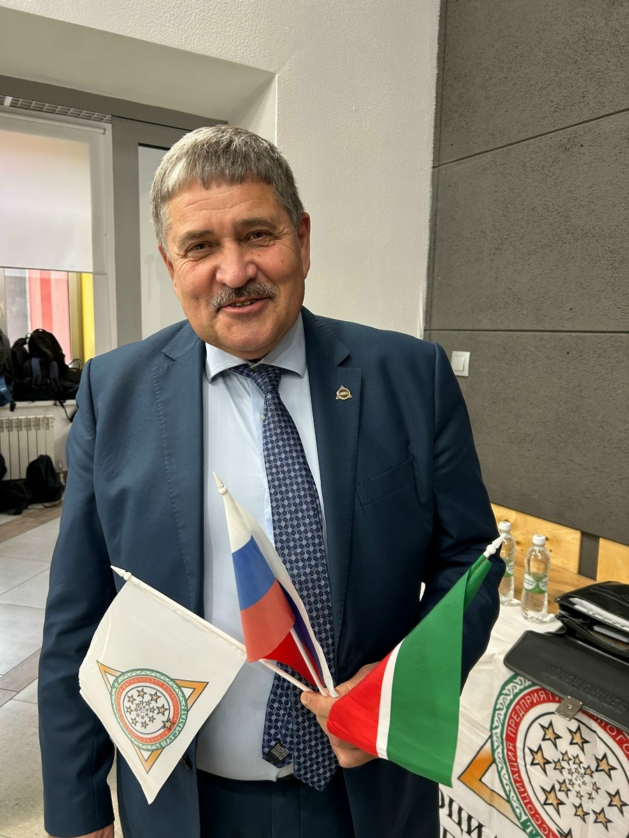 Президент Ассоциации предприятий малого и среднего бизнеса РТ, основатель сети медицинских клиник Ильяс Нуриев без прикрас рассказал свою историю.