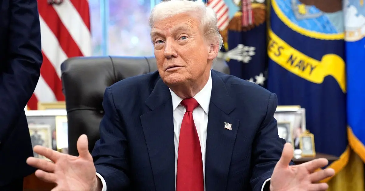 Майкл Вулфф утверждал, что Трамп любил есть в своей спальне, когда только стал президентом.