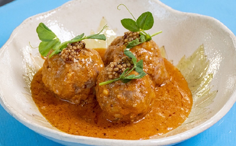 Самые сочные тефтели в оригинальном соусе: быстрый рецепт для домашнего ужина