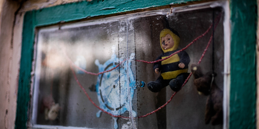 №76 📷 Фотокарточки - Чьё-то окно... и не только оно.