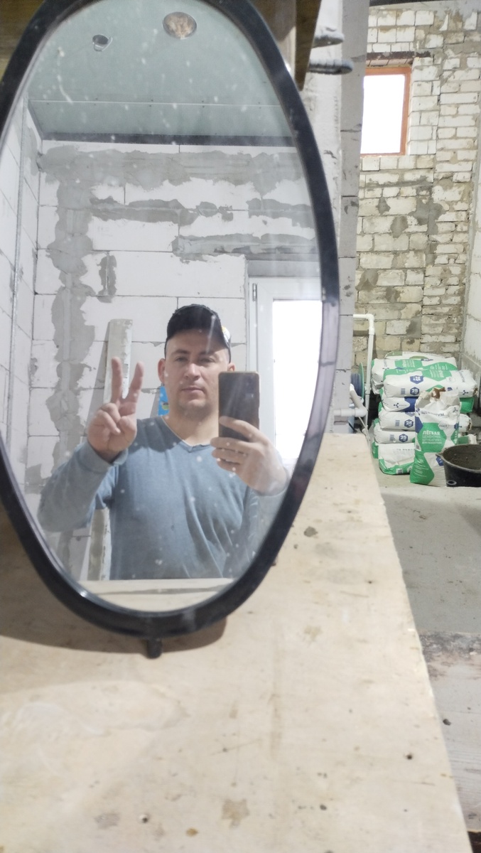 Всем привет! Сам себя не сфоткаешь, никто не сфоткает.