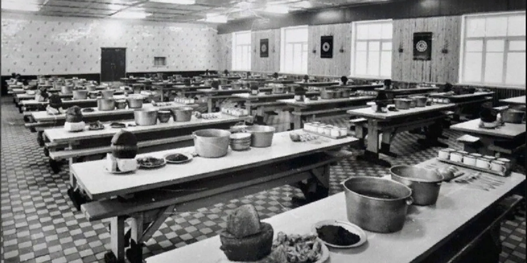 Как кормили солдата Советской Армии.