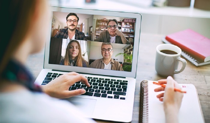    Названы главные раздражители россиян на онлайн-встречах