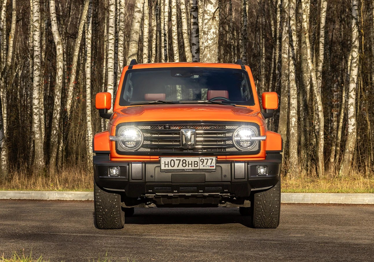 Передняя часть обновленного Tank 300