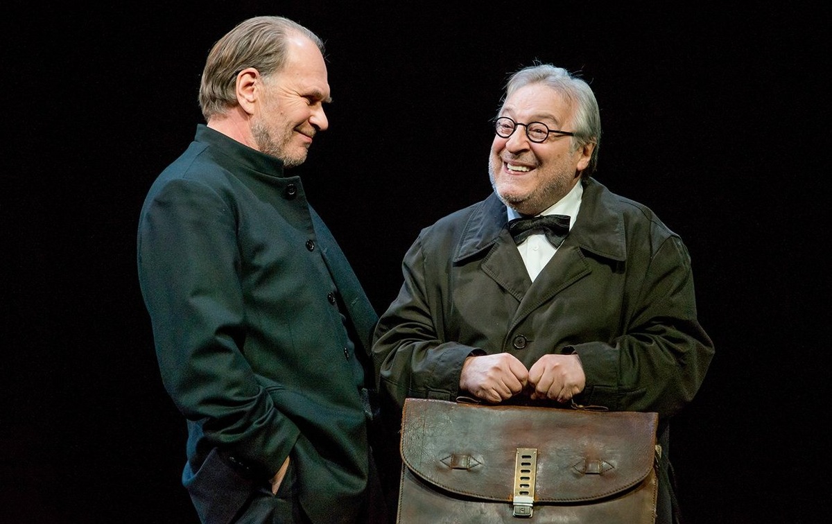 С Алексеем Гуськовым. Театр имени Вахтангова, спектакль «Фальшивая нота», 2018 год