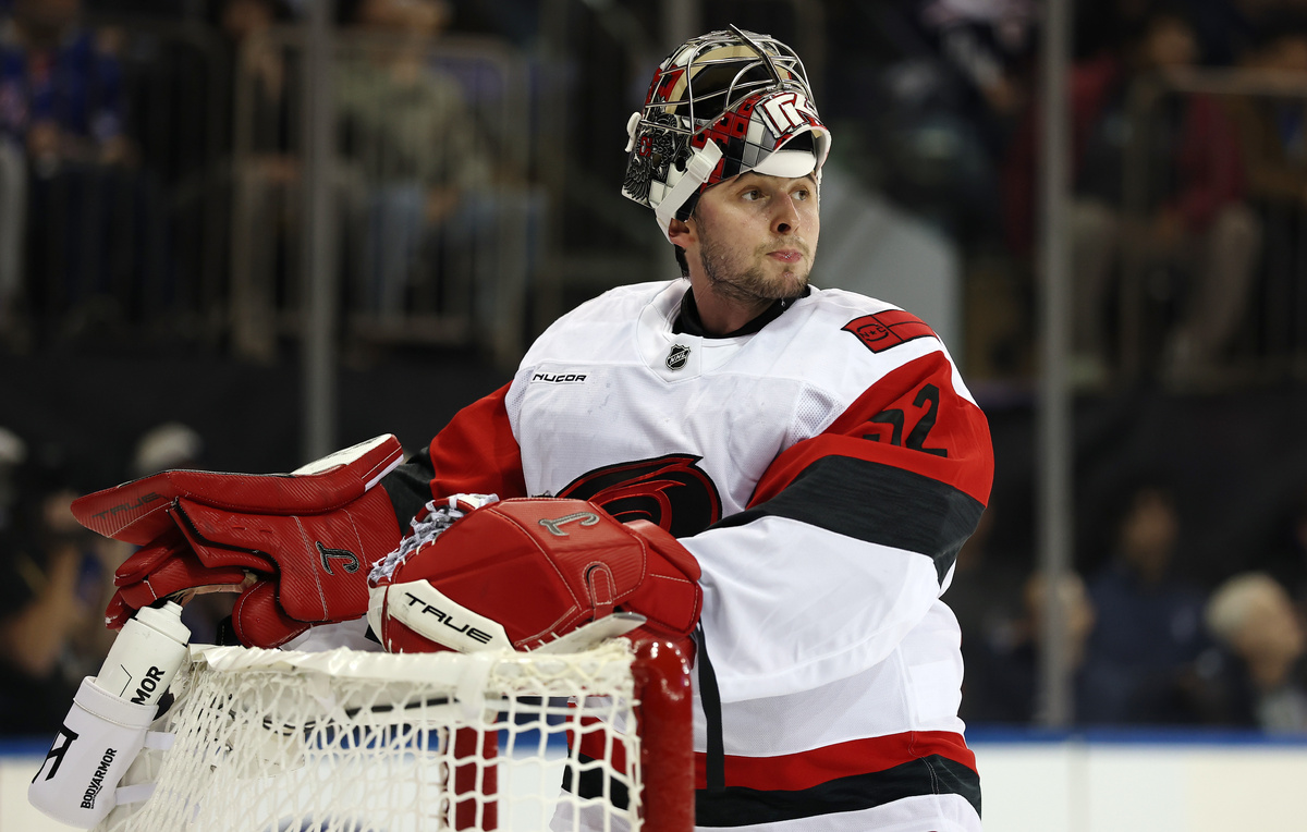    Голкипер "Каролины" Петр Кочетков  Sarah Stier/Getty Images