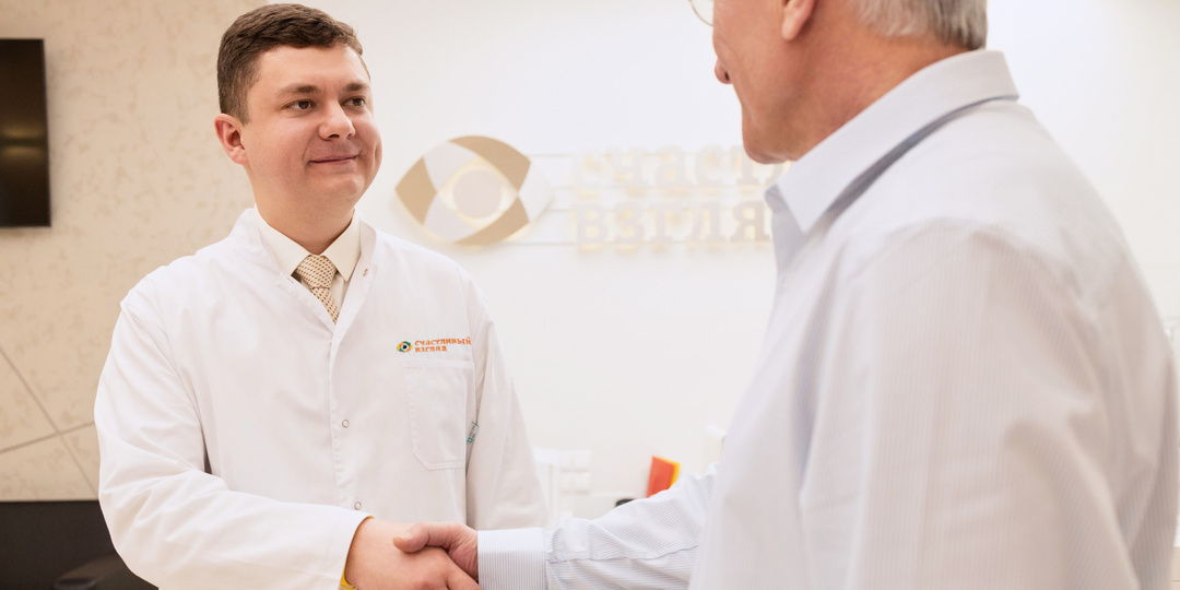 Стоит ли удалять катаракту сразу на двух глазах?